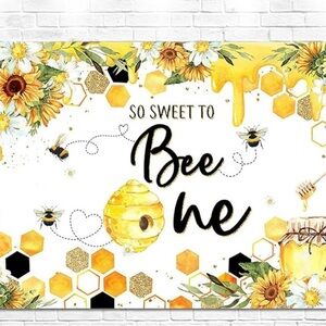 Bee-Themed Kids Wall Art Decoration used good condition
